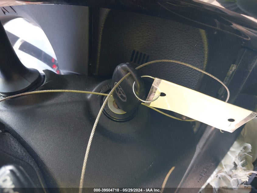 2017 Toyota Corolla Se VIN: 5YFBURHE0HP599369 Lot: 39504710