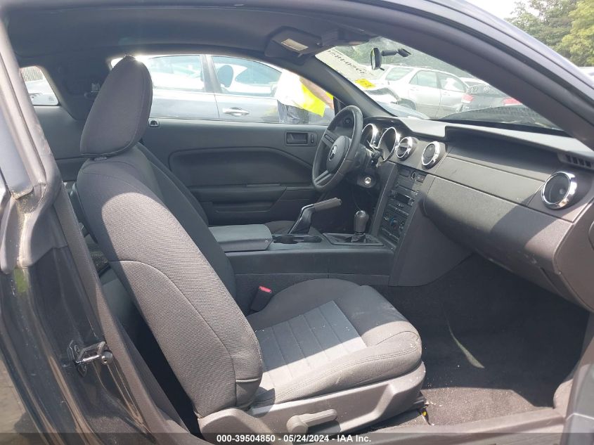 2007 Ford Mustang Gt Deluxe/Gt Premium VIN: 1ZVFT82H675338676 Lot: 39504850