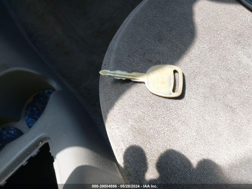 2000 Chevrolet Blazer Lt VIN: 1GNCS13W9Y2350313 Lot: 39504886