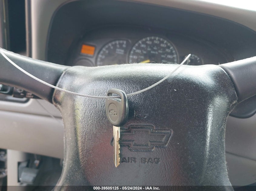 2000 Chevrolet Silverado 1500 Ls VIN: 2GCEC19W7Y1388564 Lot: 39505125