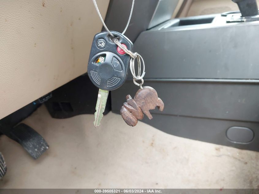 2010 Ford Expedition Xlt VIN: 1FMJU1F52AEA81309 Lot: 39505321