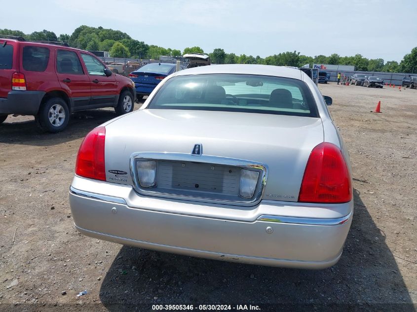 2004 Lincoln Town Car Ultimate VIN: 1LNHM83W24Y633074 Lot: 39505346