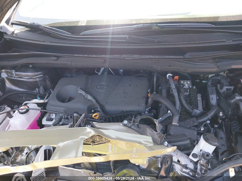 2024 Toyota Sienna Xle VIN: 5TDYRKECXRS201678 Lot: 39505435