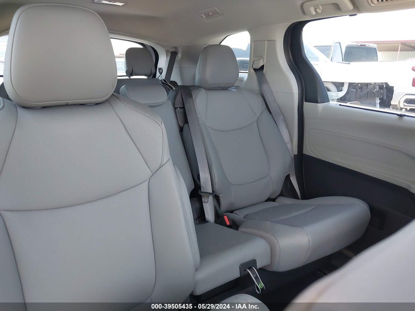 2024 Toyota Sienna Xle VIN: 5TDYRKECXRS201678 Lot: 39505435