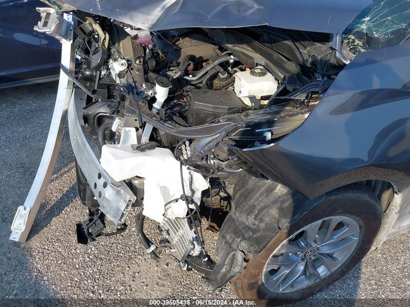 2024 Toyota Sienna Xle VIN: 5TDYRKECXRS201678 Lot: 39505435