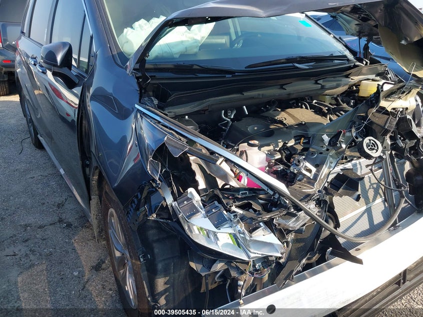 2024 Toyota Sienna Xle VIN: 5TDYRKECXRS201678 Lot: 39505435