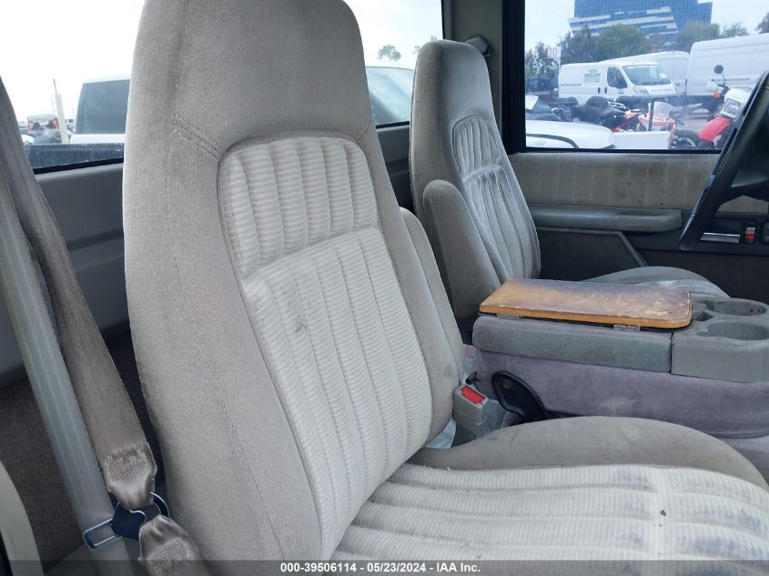 1992 Chevrolet Gmt-400 C1500 VIN: 1GCDC14K0NZ226438 Lot: 39506114