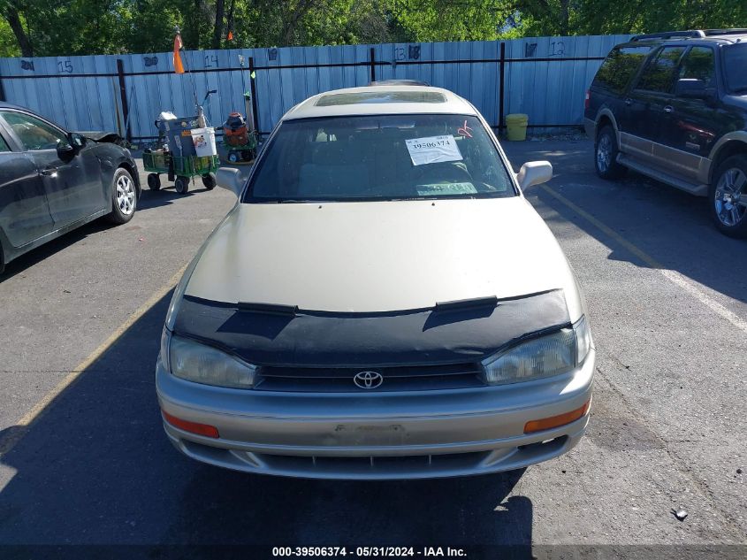 1993 Toyota Camry Le VIN: 4T1VK12W5PU082054 Lot: 39506374
