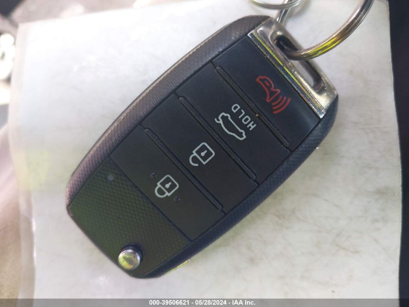 2017 Kia Optima Lx VIN: 5XXGT4L38HG156753 Lot: 39506621