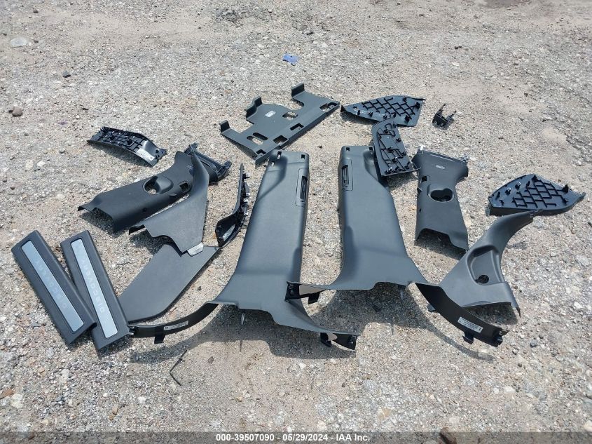 2018 LAND ROVER DISCOVERY HSE - SALRR2RV3JA053965