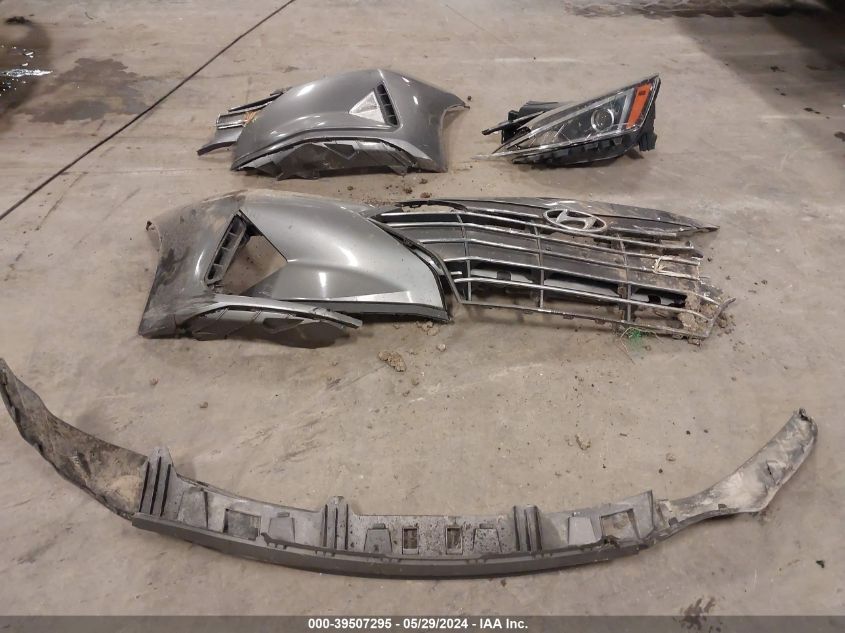 2019 Hyundai Elantra Sel VIN: 5NPD84LF3KH445601 Lot: 39507295