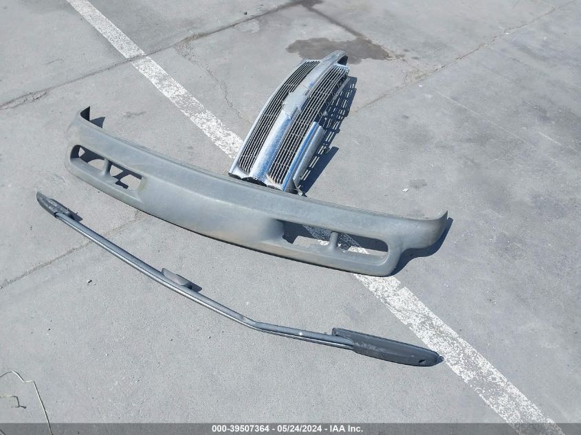 2004 Chevrolet Tahoe Ls VIN: 1GNEC13V94R179321 Lot: 39507364