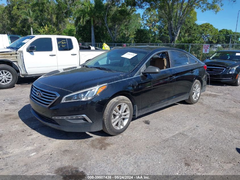 VIN 5NPE24AF7FH214134 2015 Hyundai Sonata, SE no.2