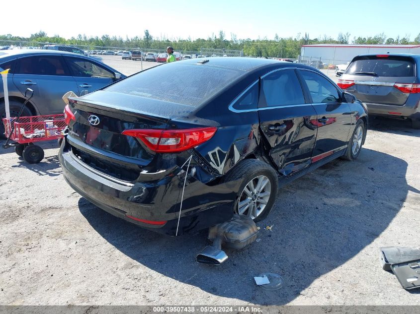 VIN 5NPE24AF7FH214134 2015 Hyundai Sonata, SE no.4