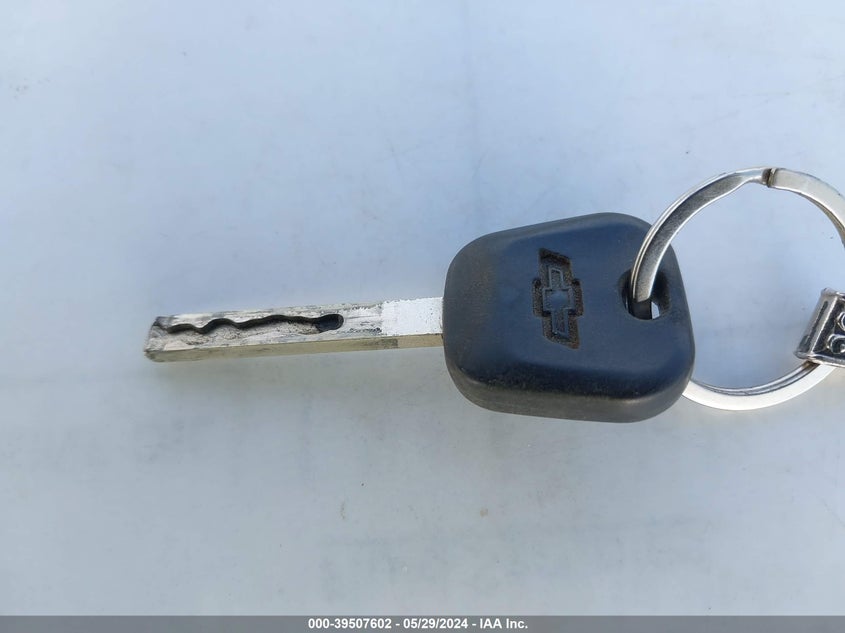 2017 Chevrolet Silverado 1500 2Lt VIN: 1GCVKREC6HZ140956 Lot: 39507602