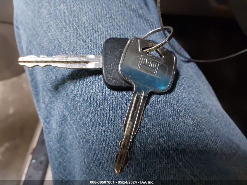 2004 Toyota Corolla Le VIN: 1NXBR38E84Z220772 Lot: 39507801