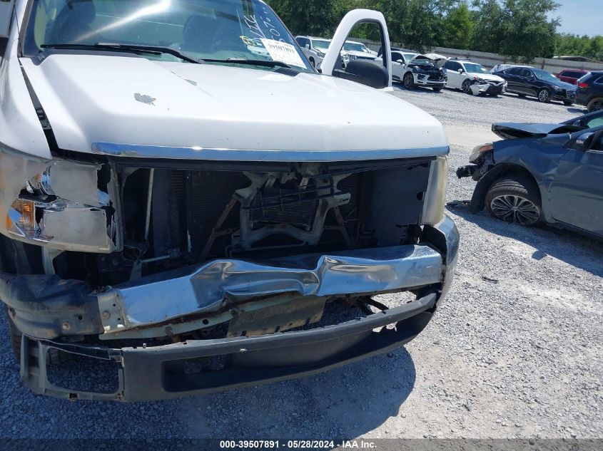 2008 Chevrolet Silverado 2500Hd Work Truck VIN: 1GCHC24KX8E122834 Lot: 39507891