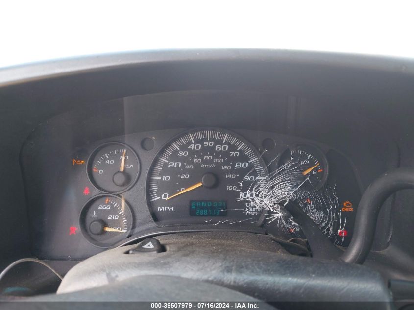 2004 Chevrolet Express VIN: 1GCGG25V541245077 Lot: 39507979