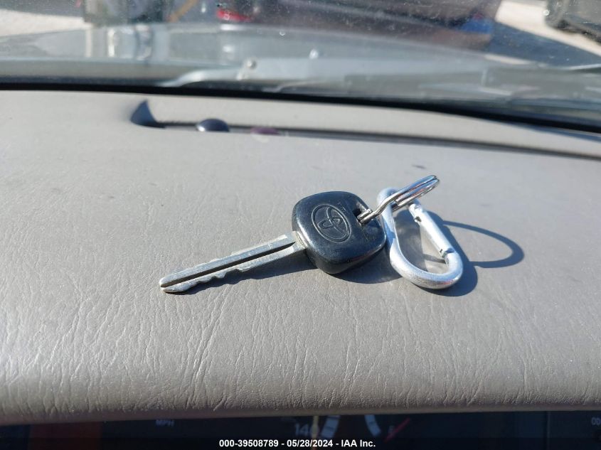 2002 Toyota Avalon Xl/Xls VIN: 4T1BF28B12U239704 Lot: 39508789