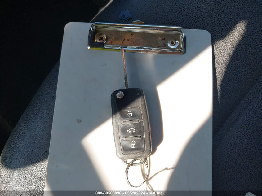 2012 Volkswagen Jetta 2.5L Se VIN: 3VWDX7AJ2CM450468 Lot: 39508896