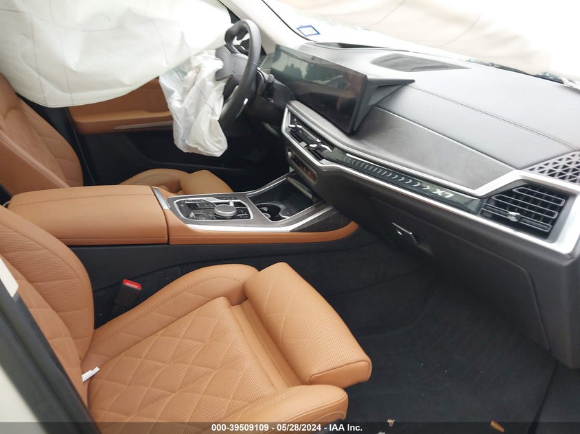 2023 BMW X7 xDrive40I VIN: 5UX23EM08P9R02746 Lot: 39509109