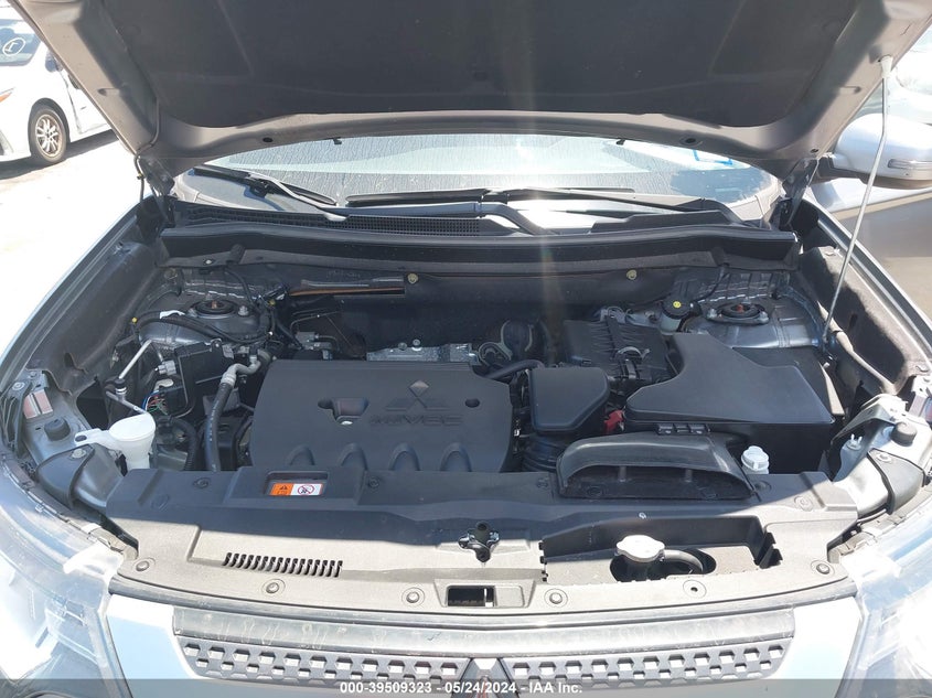 2019 MITSUBISHI OUTLANDER LE/SE/SEL - JA4AD3A30KZ042566