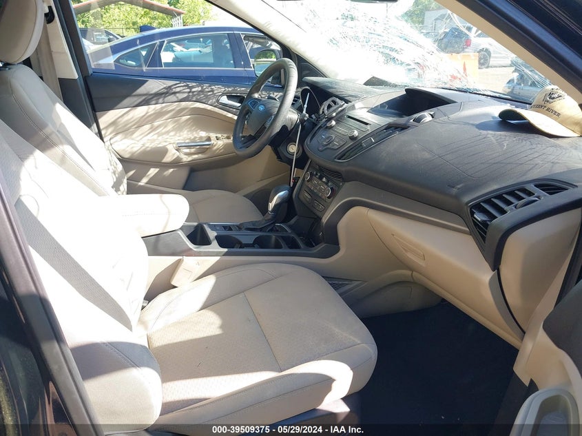 2018 Ford Escape Se VIN: 1FMCU9GD0JUB16917 Lot: 39509375