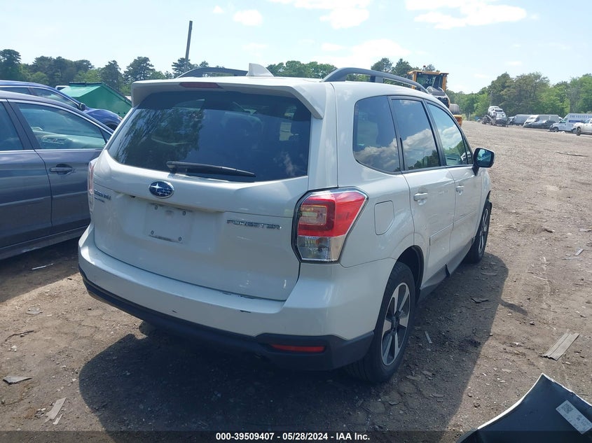VIN JF2SJAEC4JH539529 2018 SUBARU FORESTER 2.5I PREMIUM