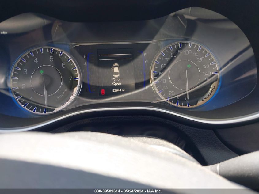 2015 Chrysler 200 Limited VIN: 1C3CCCAB8FN683779 Lot: 39509614