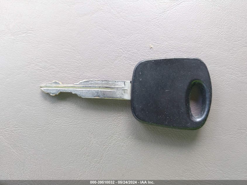 2004 Ford Escape Limited VIN: 1FMCU94144KB06904 Lot: 39510032