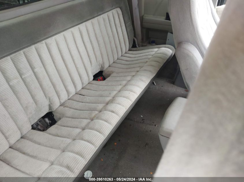 1992 Chevrolet Gmt-400 C1500 VIN: 2GCEC19K3N1216847 Lot: 39510263