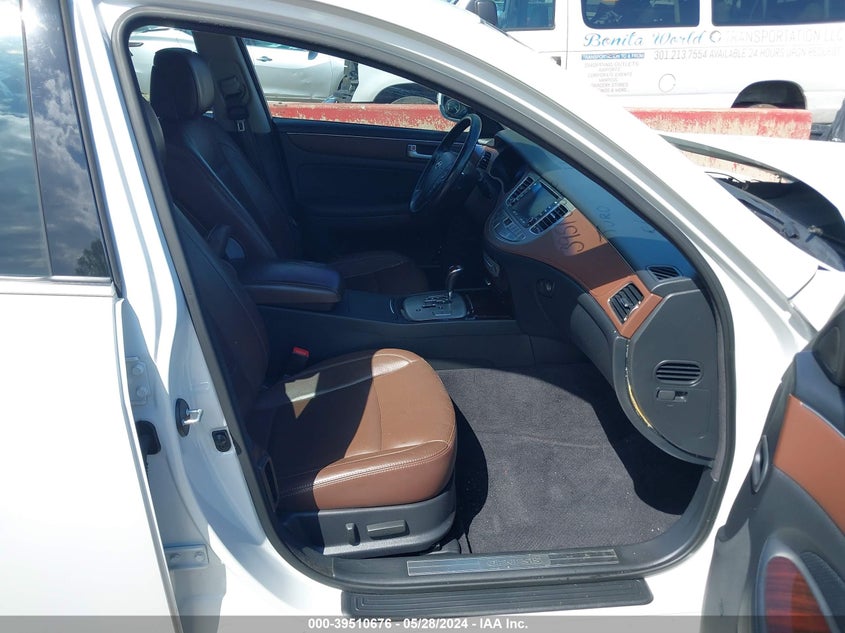 2013 Hyundai Genesis 3.8 VIN: KMHGC4DD4DU254489 Lot: 39510676