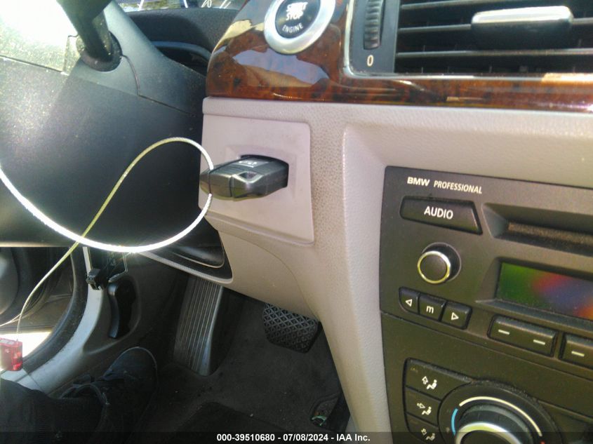 2007 BMW 328I VIN: WBAVA33557KX70704 Lot: 39510680