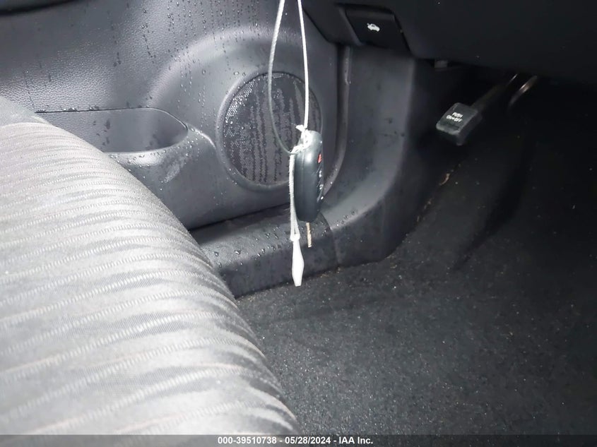 2019 Nissan Rogue S VIN: 5N1AT2MT1KC760852 Lot: 39510738