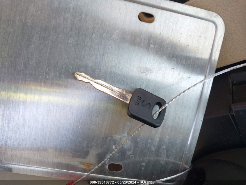 2005 Ford Mustang V6 Deluxe/V6 Premium VIN: 1ZVFT80N255128064 Lot: 39510772