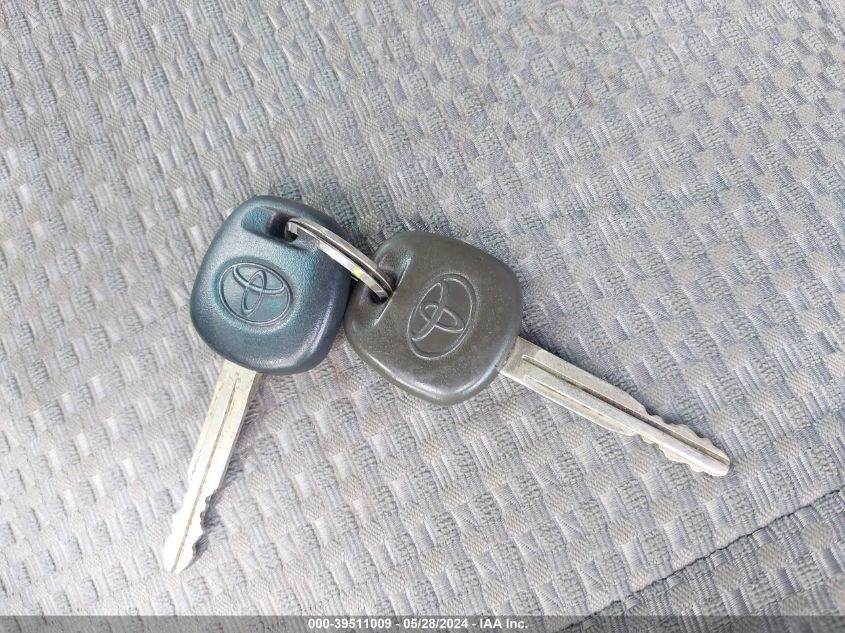 2004 Toyota 4Runner Sr5 V6 VIN: JTEBU14R340036665 Lot: 39511009