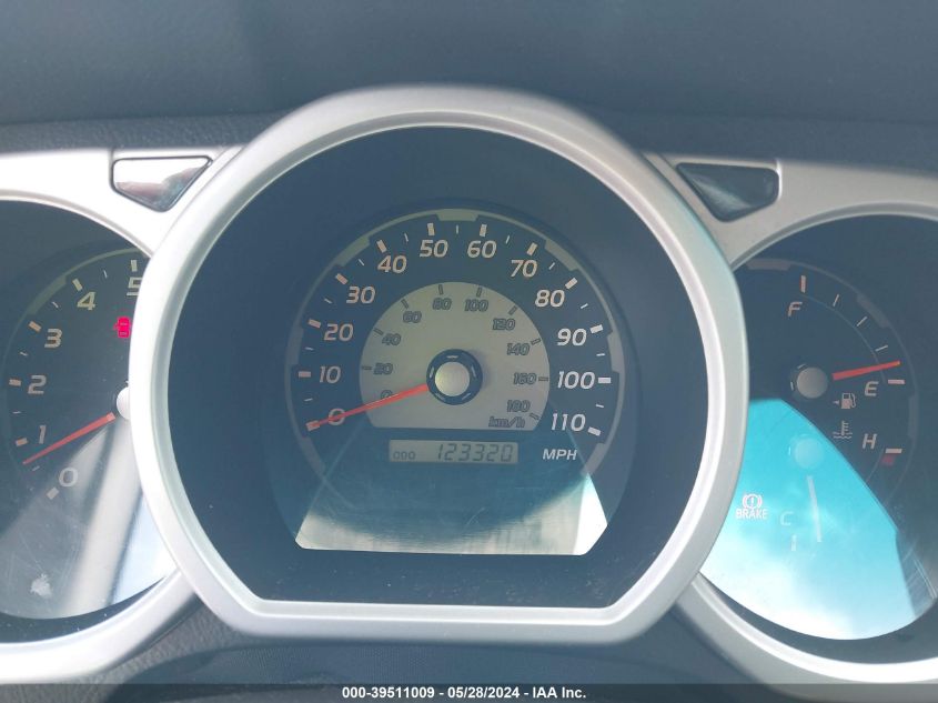 2004 Toyota 4Runner Sr5 V6 VIN: JTEBU14R340036665 Lot: 39511009