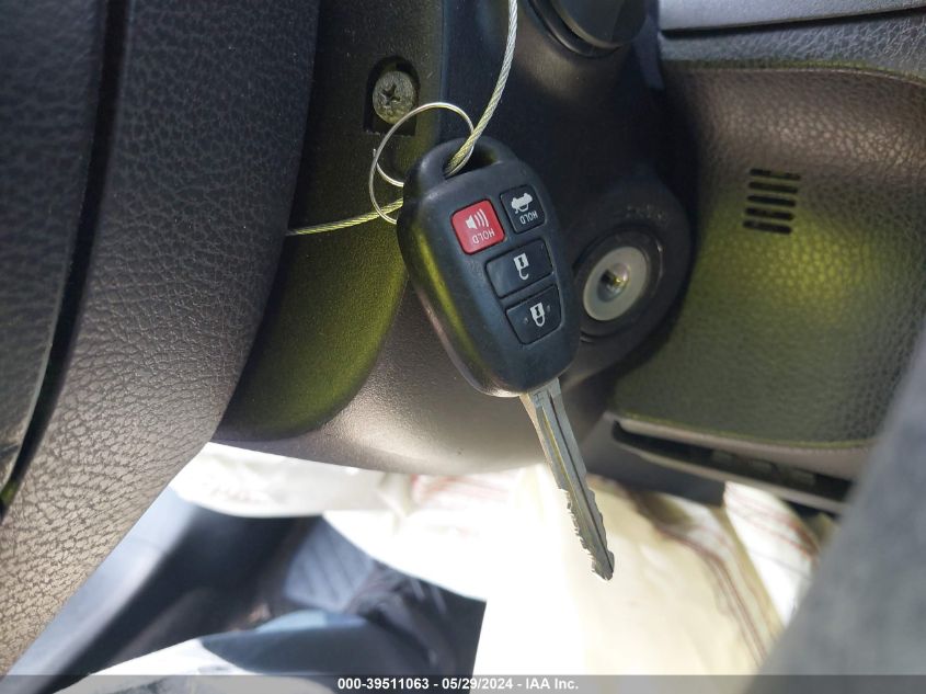 2017 Toyota Corolla Le VIN: 2T1BURHE5HC823610 Lot: 39511063