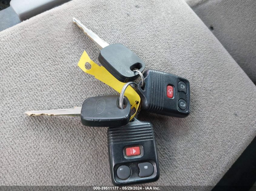 2001 Ford F-150 Lariat/Xl/Xlt VIN: 2FTRX18L71CA00496 Lot: 39511177