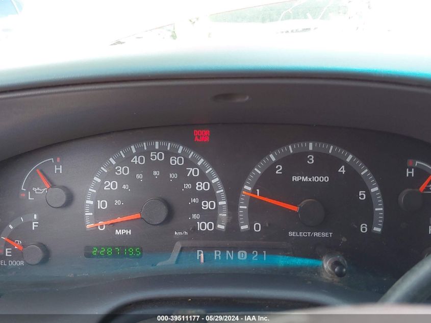 2001 Ford F-150 Lariat/Xl/Xlt VIN: 2FTRX18L71CA00496 Lot: 39511177