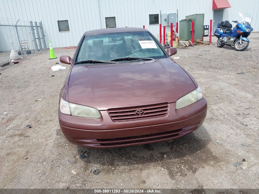 1999 Toyota Camry Le VIN: 4T1BG22K9XU446791 Lot: 39511293