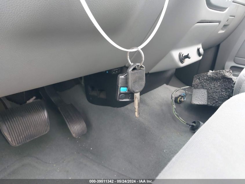 2004 Ford Expedition Xls VIN: 1FMRU13W64LB47294 Lot: 39511342