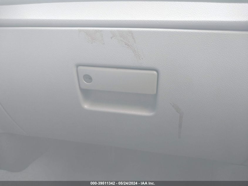 2004 Ford Expedition Xls VIN: 1FMRU13W64LB47294 Lot: 39511342