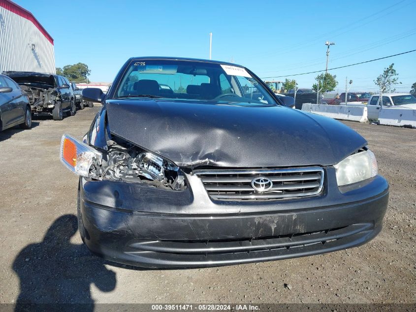 2000 Toyota Camry Ce/Le/Xle VIN: JT2BG22K1Y0531596 Lot: 39511471