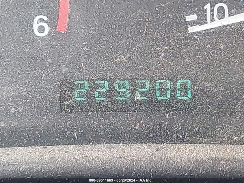 2000 Jeep Wrangler Sahara VIN: 1J4FA59SXYP704888 Lot: 39511669