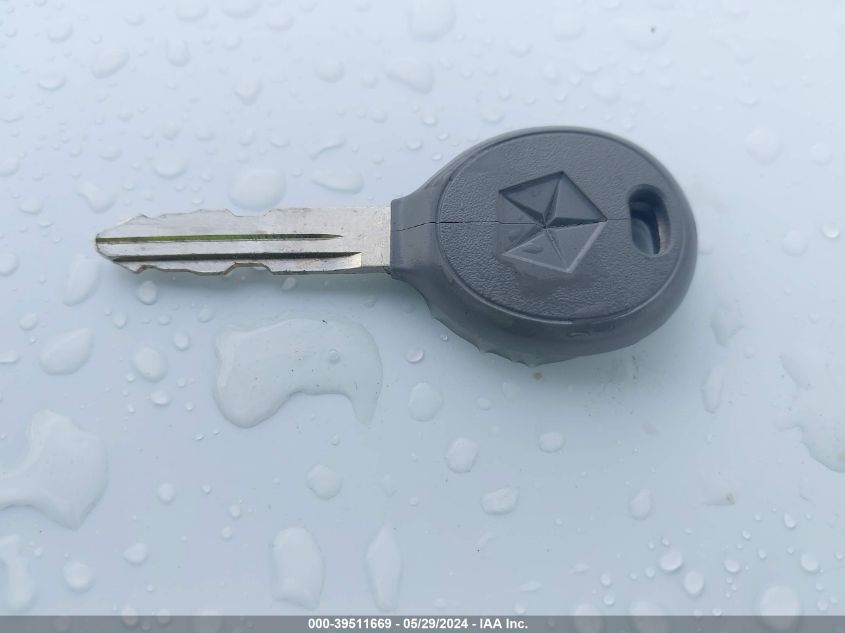 2000 Jeep Wrangler Sahara VIN: 1J4FA59SXYP704888 Lot: 39511669