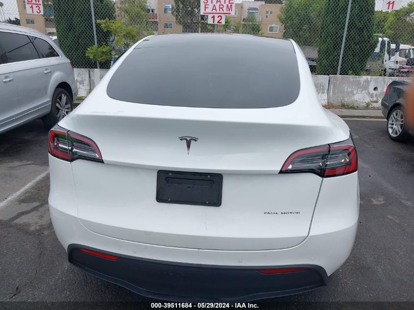 2022 Tesla Model Y Long Range Dual Motor All-Wheel Drive VIN: 7SAYGDEE4NF513712 Lot: 39511684