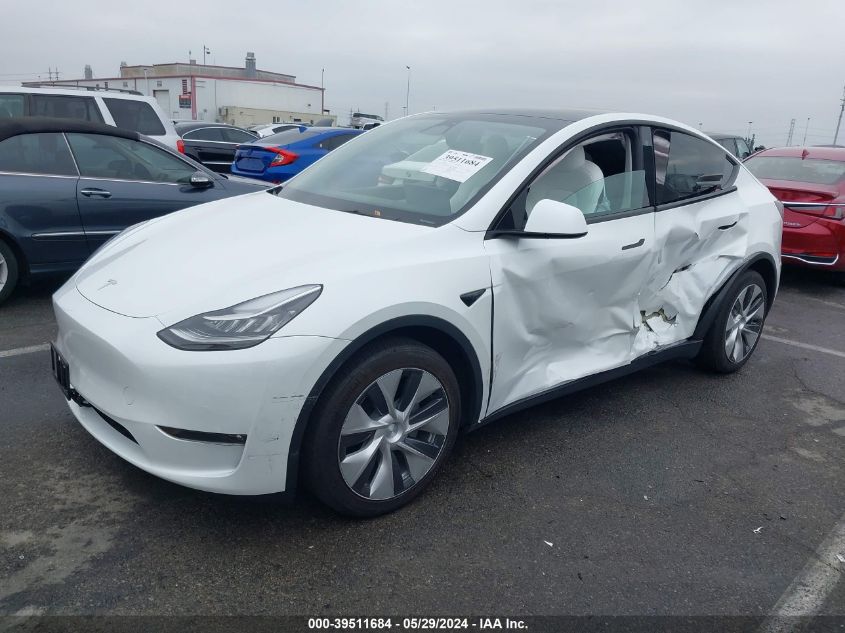 VIN 7SAYGDEE4NF513712 2022 Tesla Model Y, Long Rang... no.2