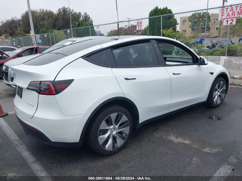 VIN 7SAYGDEE4NF513712 2022 Tesla Model Y, Long Rang... no.4