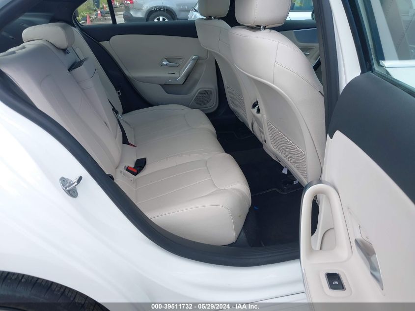 2022 MERCEDES-BENZ A 220 - W1K3G4EB0NJ362668